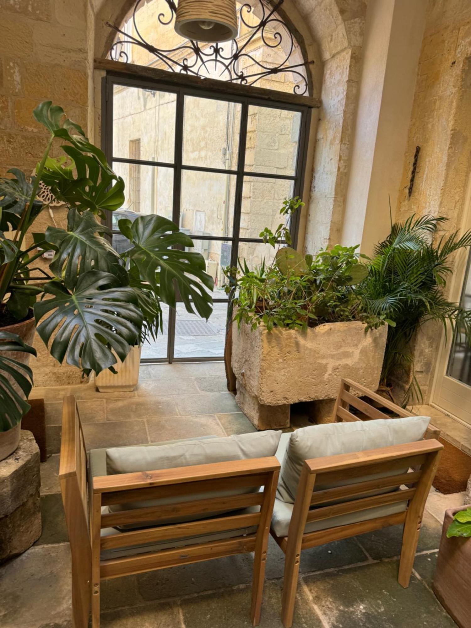 Luleccio Aparthotel Lecce Exterior photo